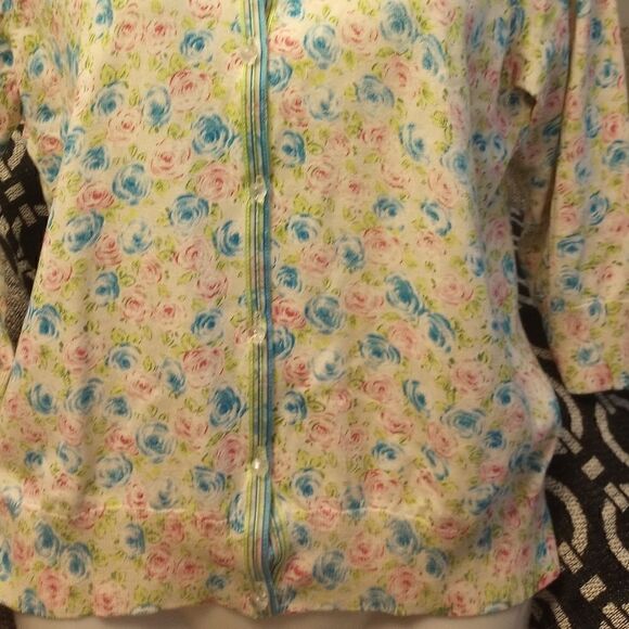 Silk blend floral sweater with glass accent buttons and ribbon t… - Picture 7 of 11